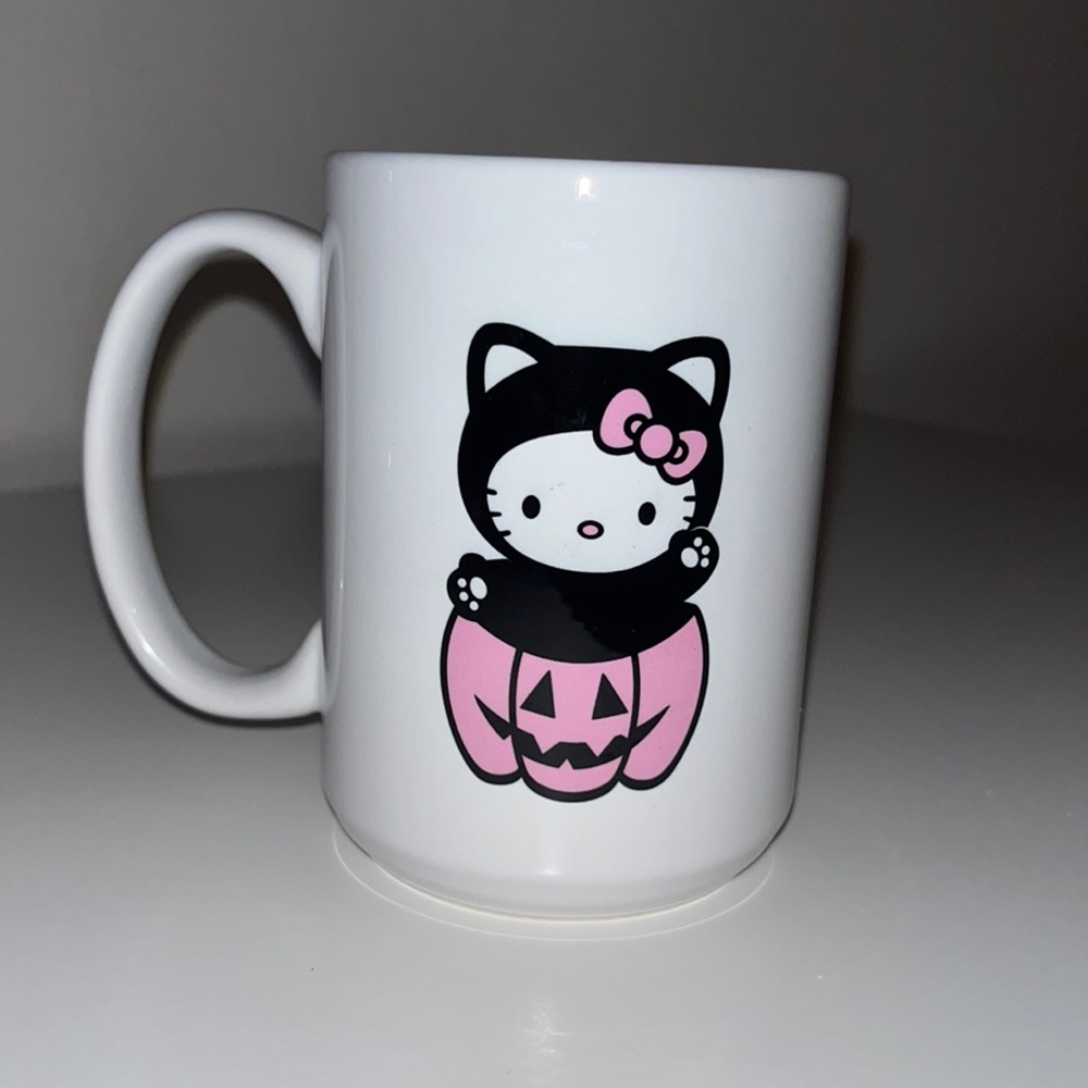 Hello Kitty Halloween Mug💗